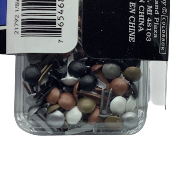 Colorbök 100 Mini Brads Hearts/Red & Round/Metallic Craft Scrapbooking Set of 2 - Picture 4 of 4